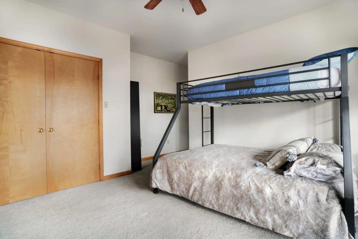Modern Retreat W Hot Tub, Deck & Resort Amenities Berkeley Springs Exterior foto