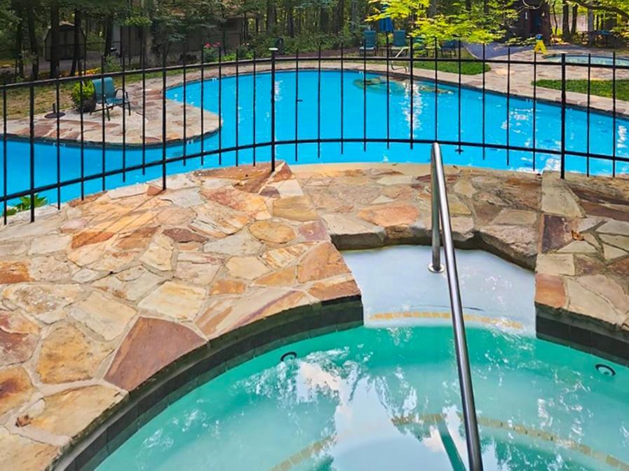 Modern Retreat W Hot Tub, Deck & Resort Amenities Berkeley Springs Exterior foto